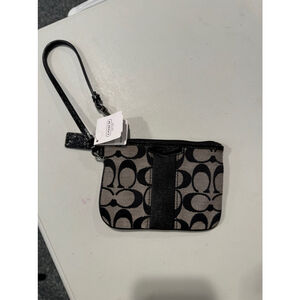 NWT Coach Signature Stripe Black White Small 12cm Wristlet F51158 SBWBK